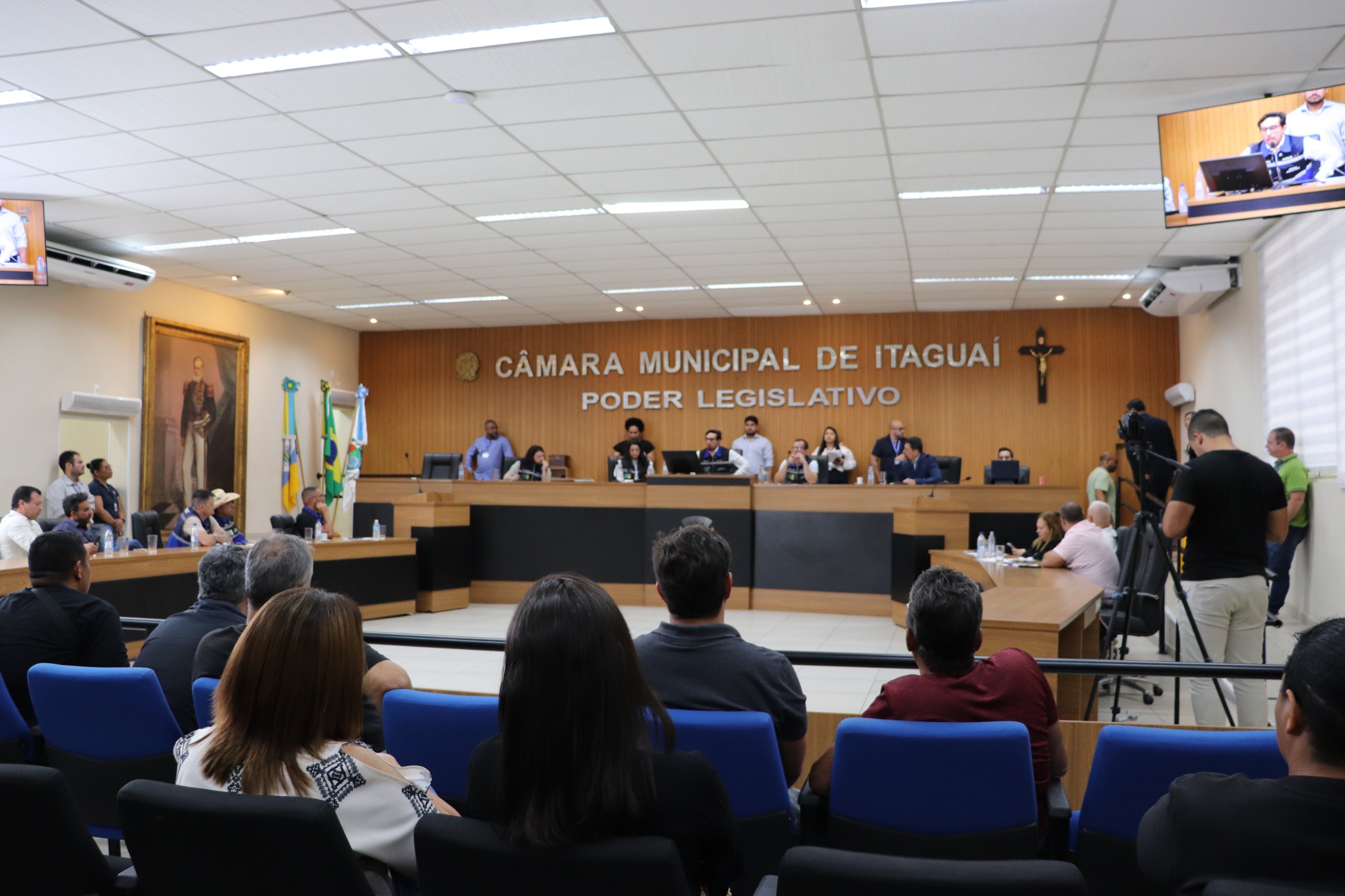 ABERTURA DE COMISSÃO PROCESSANTE E REJEIÇÃO DE CONTAS DO EXECUTIVO MARCAM A 35ª SESSÃO 