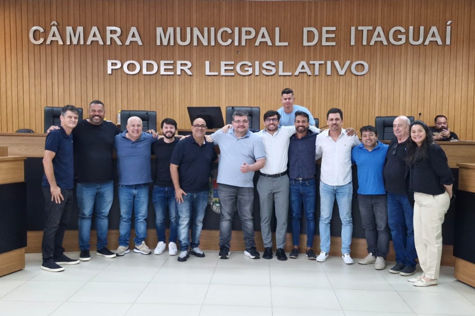 Câmara aprova Refis e recebe a visita do Prefeito Rubão