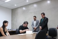 CÂMARA DE ITAGUAÍ DÁ POSSE A RUBEM VIEIRA  