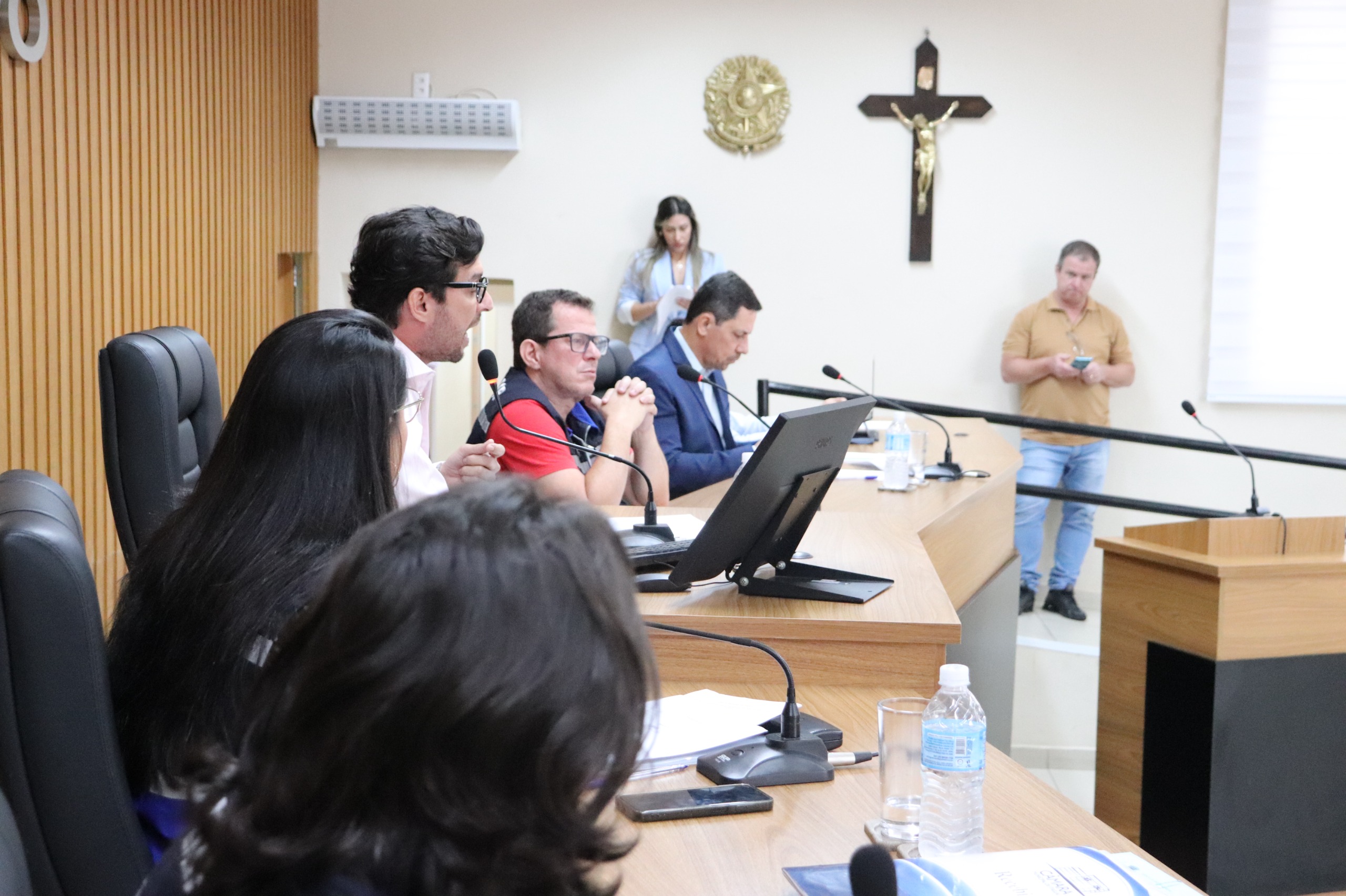 CÂMARA PEDE ANULAÇÃO DO DECRETO SOBRE ELEIÇÃO DOS DIRETORES ESCOLARES