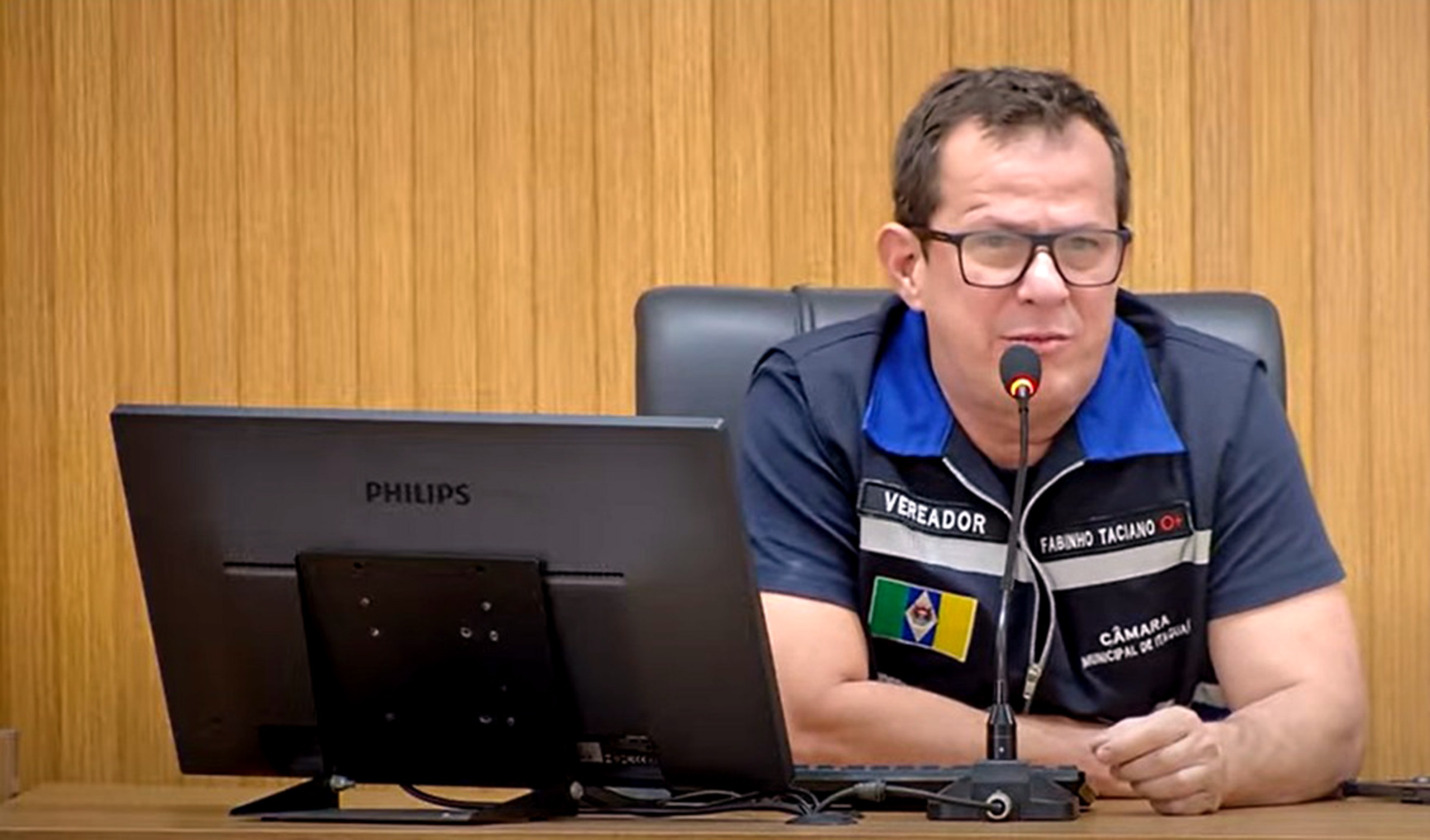 SESSÃO É ADIADA POR FALTA DE QUÓRUM